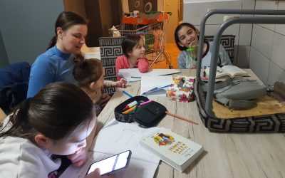 Kako učinkovito komunicirati z otroki, ki se težko učijo: Smernice za starše in vzgojitelje